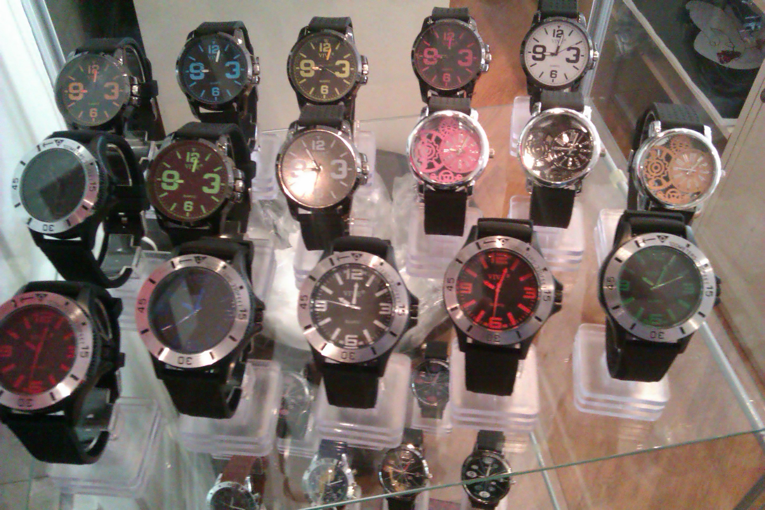 Overname groothandel Horloges + voorraad en catalogussen
